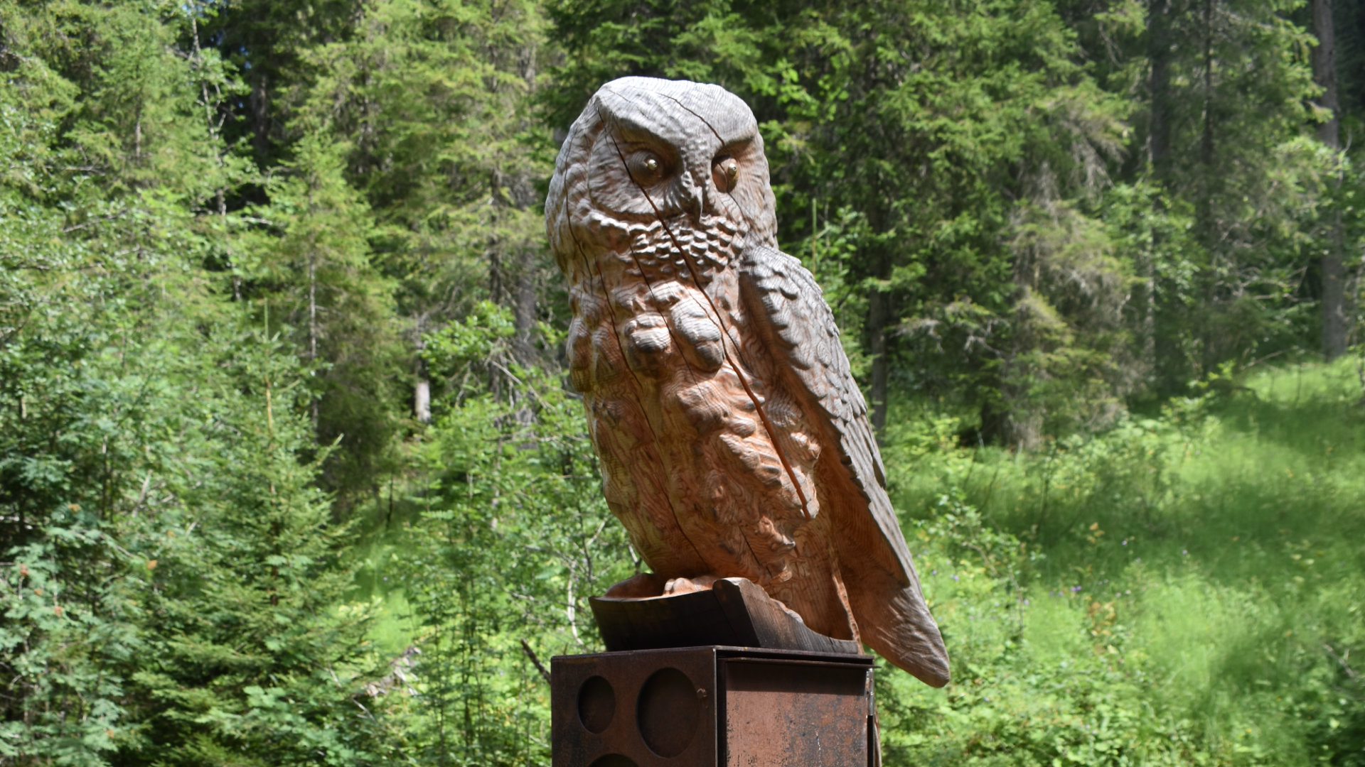 hibou en bois sculpture